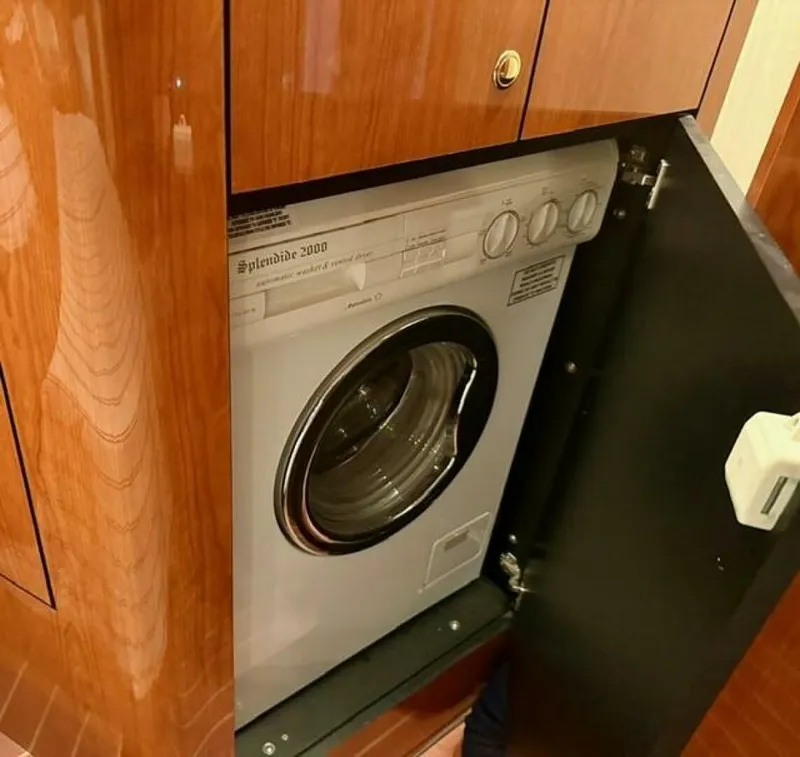 Slide: The Image of Sea Ray 540 Cockpit Motor Yacht 2001 - 5758853