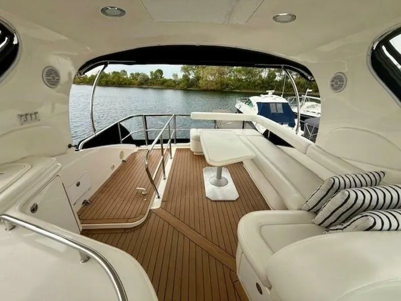 Slide: The Image of Sea Ray 540 Cockpit Motor Yacht 2001 - 5758857