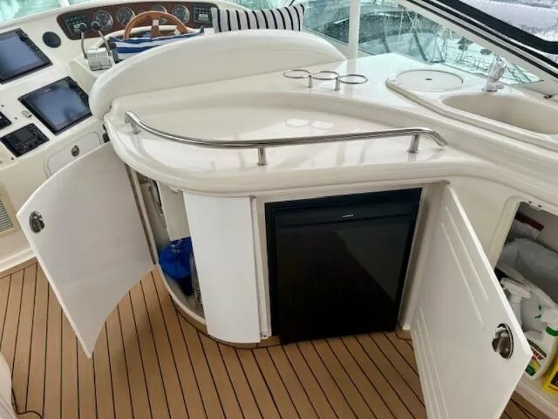 Slide: The Image of Sea Ray 540 Cockpit Motor Yacht 2001 - 5758860