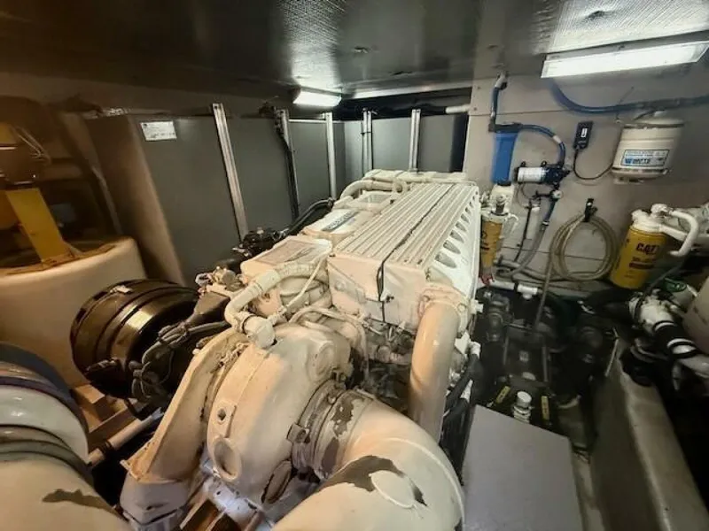 Slide: The Image of Sea Ray 540 Cockpit Motor Yacht 2001 - 5758868