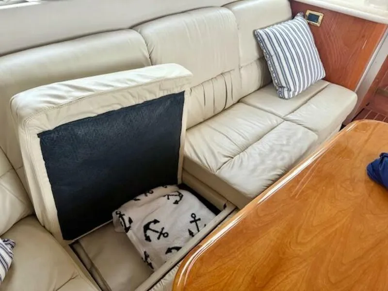 Slide: The Image of Sea Ray 540 Cockpit Motor Yacht 2001 - 5758872