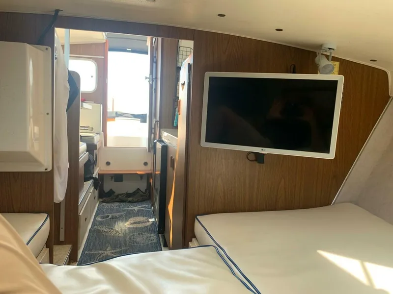 Slide: The Image of Bertram 28 Flybridge Cruiser 1978 - 5867097