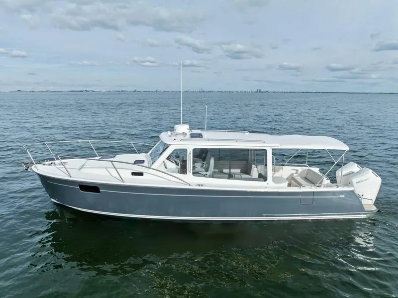 Slide: The Image of 2025 MJM 35 - 5865572