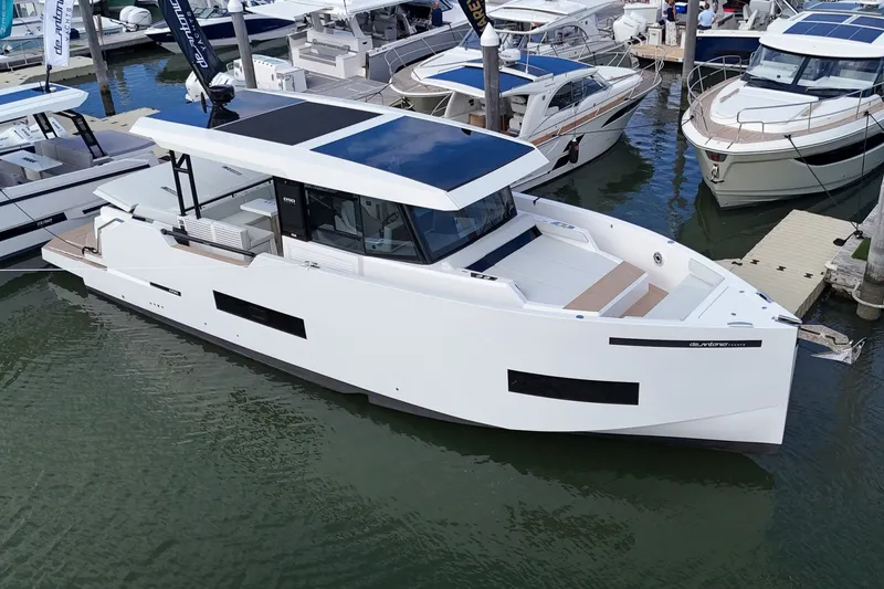 Slide: The Image of De Antonio Yachts 50 Coupe 2027 - 7670549