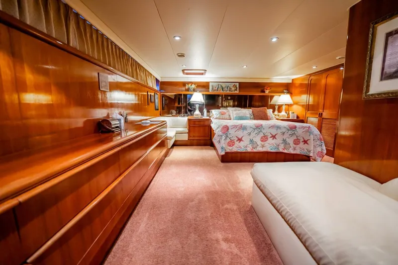 Slide: The Image of Viking 63 Motor Yacht 1989 - 5758402