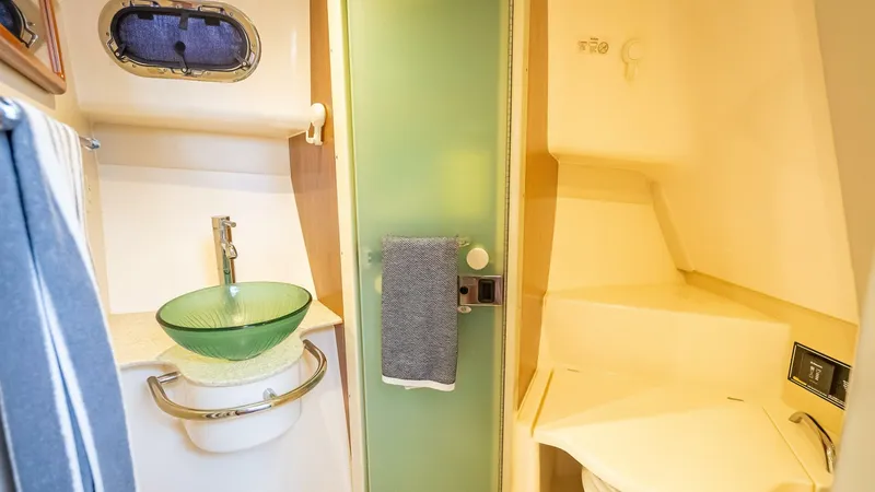 Slide: The Image of Pursuit S345 Offshore 2011 - 5758586