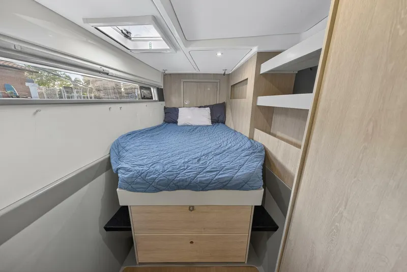 Slide: The Image of Leopard 51 2018 - 5758833