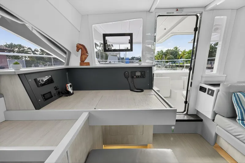 Slide: The Image of Leopard 51 2018 - 5758803