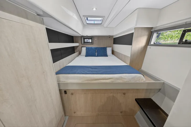 Slide: The Image of Leopard 51 2018 - 5758825