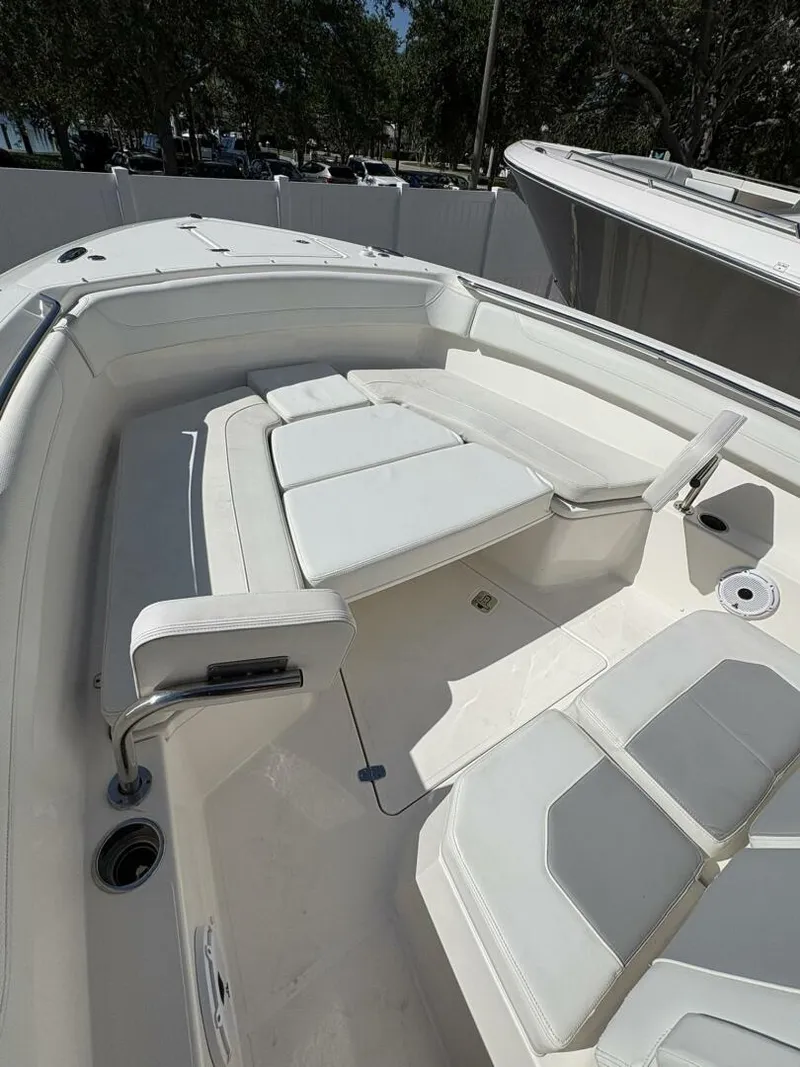 Slide: The Image of 2023 Pursuit S 288 - 5759004