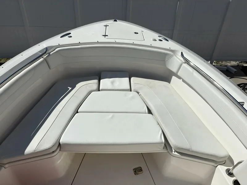 Slide: The Image of 2023 Pursuit S 288 - Foredeck - 5759003