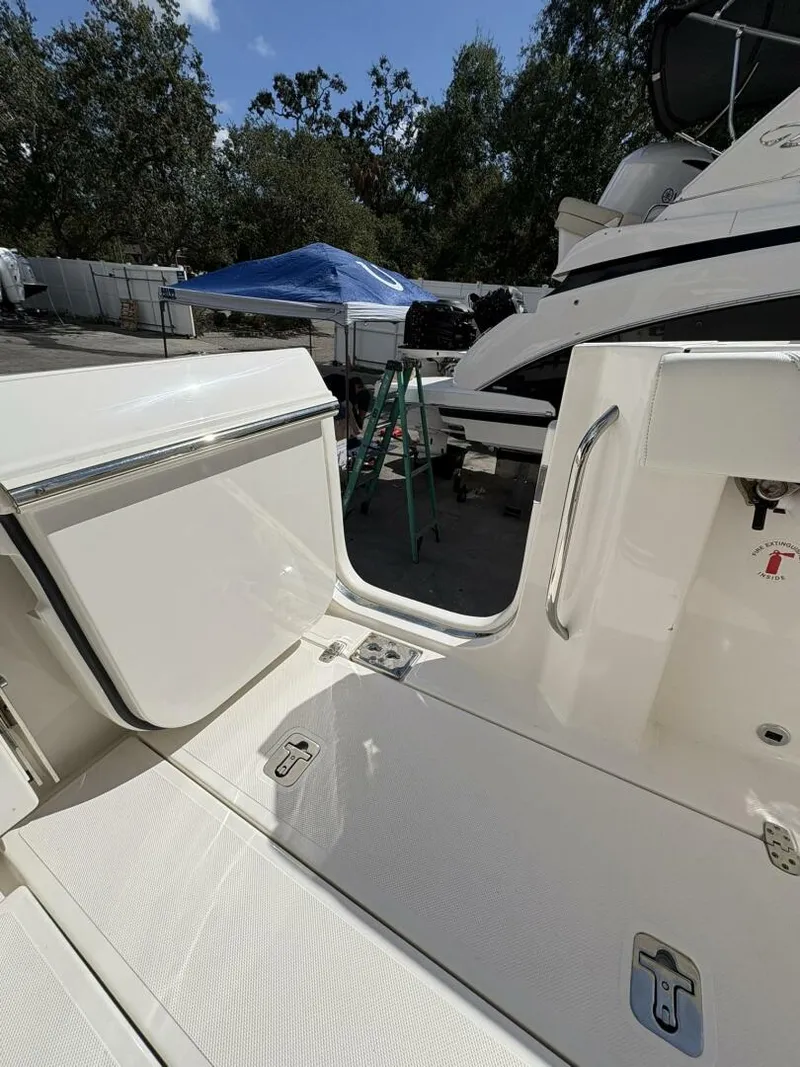 Slide: The Image of 2023 Pursuit S 288 - 5759020