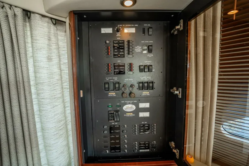 Slide: The Image of Sea Ray 580 Sedan Bridge 2007 - 5759158