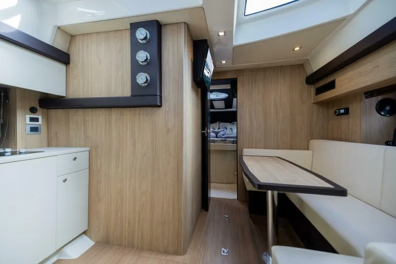 Slide: The Image of Cranchi M 44 HT 2014 - 5759309