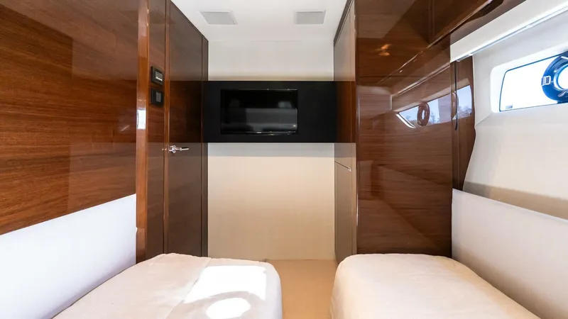 Slide: The Image of Princess S60 Sportbridge 2019 - 5759425