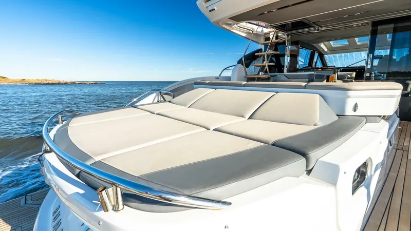 Slide: The Image of Princess Marine S60 Sportbridge 2019 - 5759406