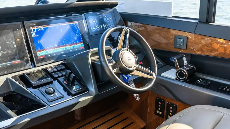 Slide: The Image of Princess Marine S60 Sportbridge 2019 - 5759379