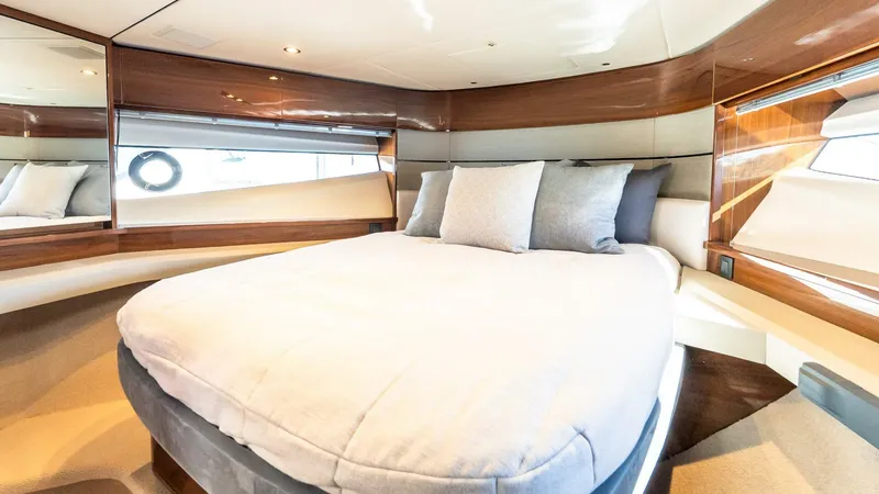 Slide: The Image of Princess Marine S60 Sportbridge 2019 - 5759430