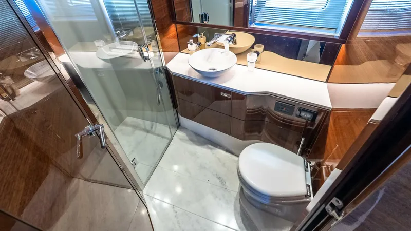 Slide: The Image of Princess Marine S60 Sportbridge 2019 - 5759427