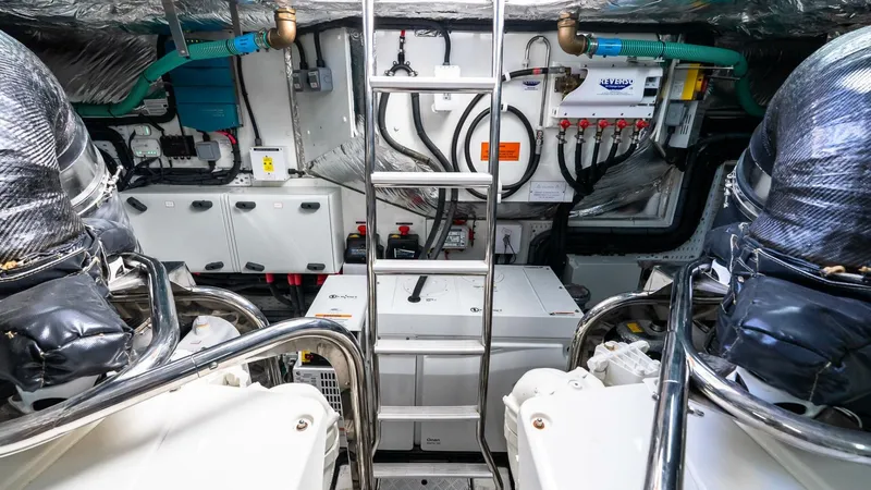 Slide: The Image of Princess Marine S60 Sportbridge 2019 - 5759415