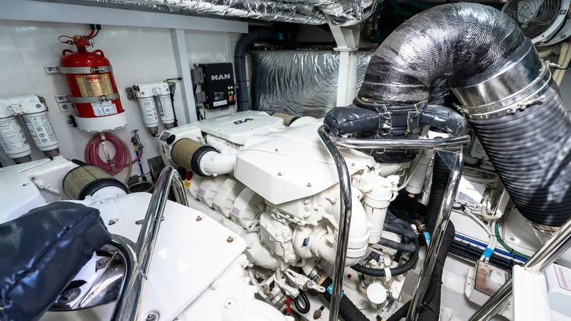 Slide: The Image of Princess Marine S60 Sportbridge 2019 - 5759418