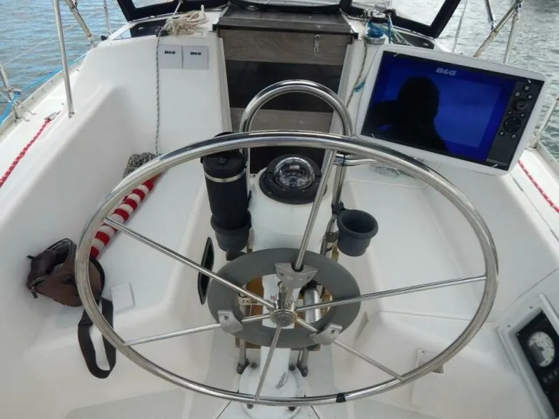 Slide: The Image of Hunter 33.5 1992 - 5760035