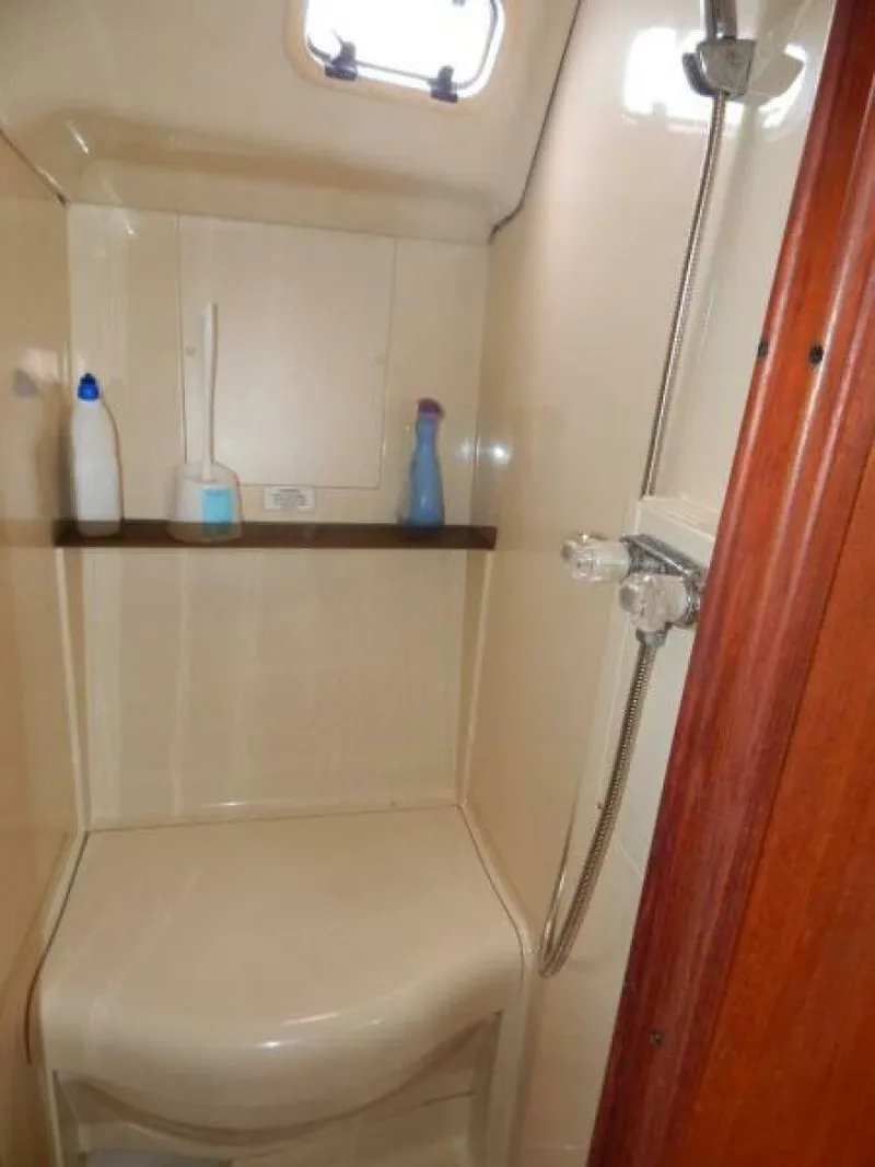 Slide: The Image of Hunter 33.5 1992 - 5760044