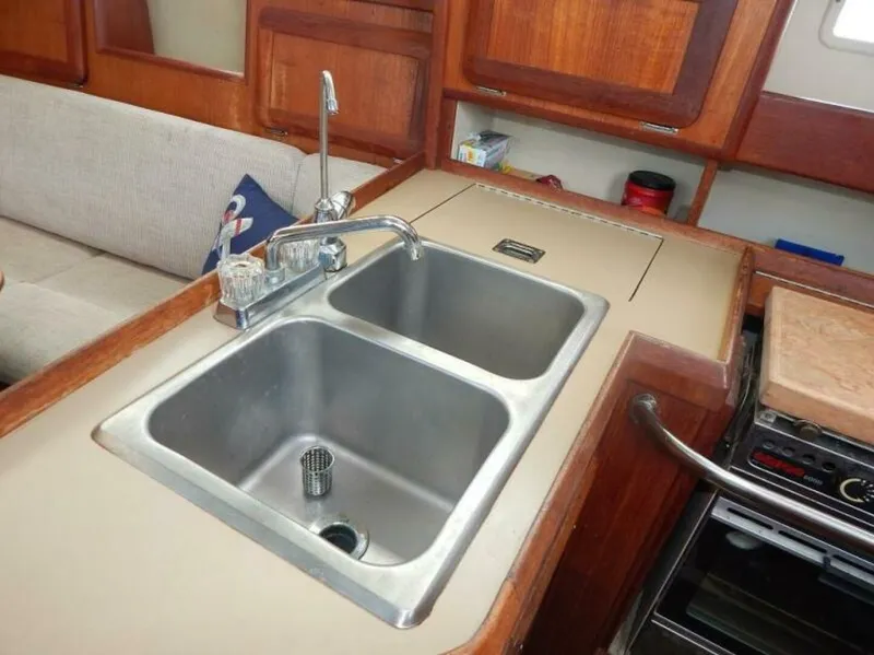 Slide: The Image of Hunter 33.5 1992 - 5760052