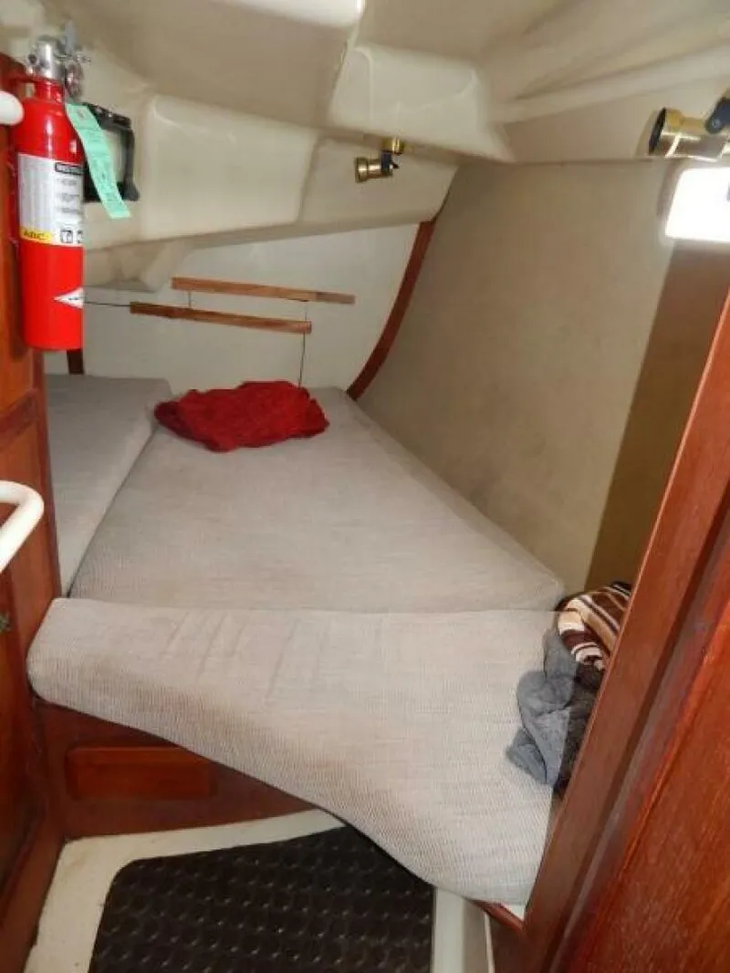 Slide: The Image of Hunter 33.5 1992 - 5760053