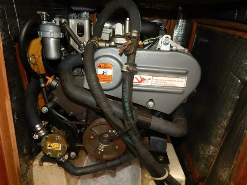 Slide: The Image of Hunter 33.5 1992 - 5760055