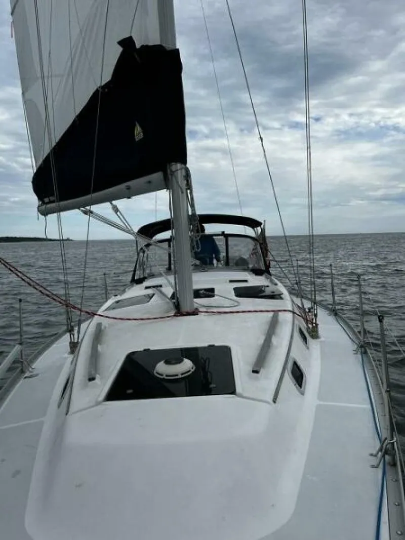 Slide: The Image of Hunter 33.5 1992 - 5760057