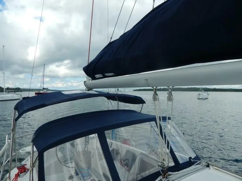 Slide: The Image of Hunter 33.5 1992 - 5760061