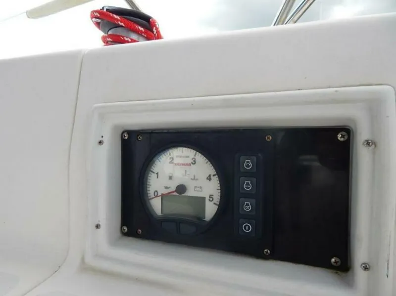 Slide: The Image of Hunter 33.5 1992 - 5760038