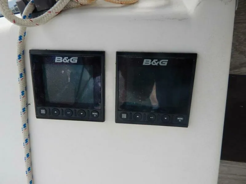 Slide: The Image of Hunter 33.5 1992 - 5760039