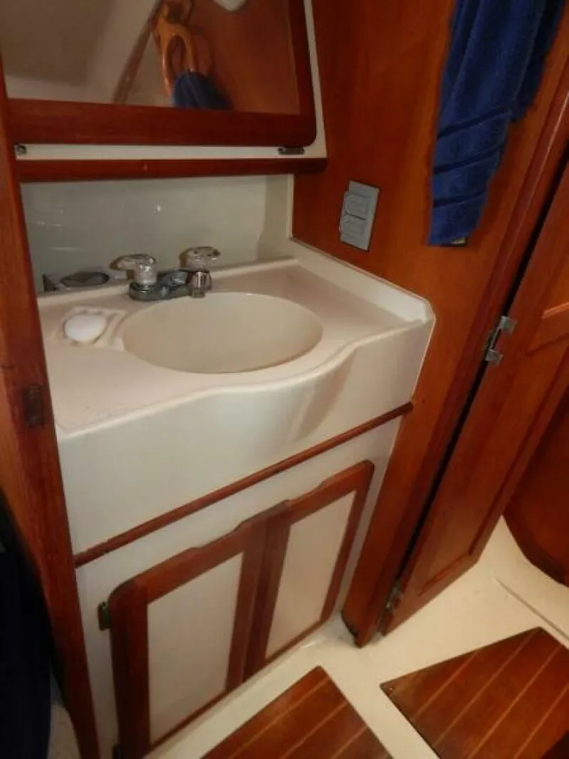 Slide: The Image of Hunter 33.5 1992 - 5760042