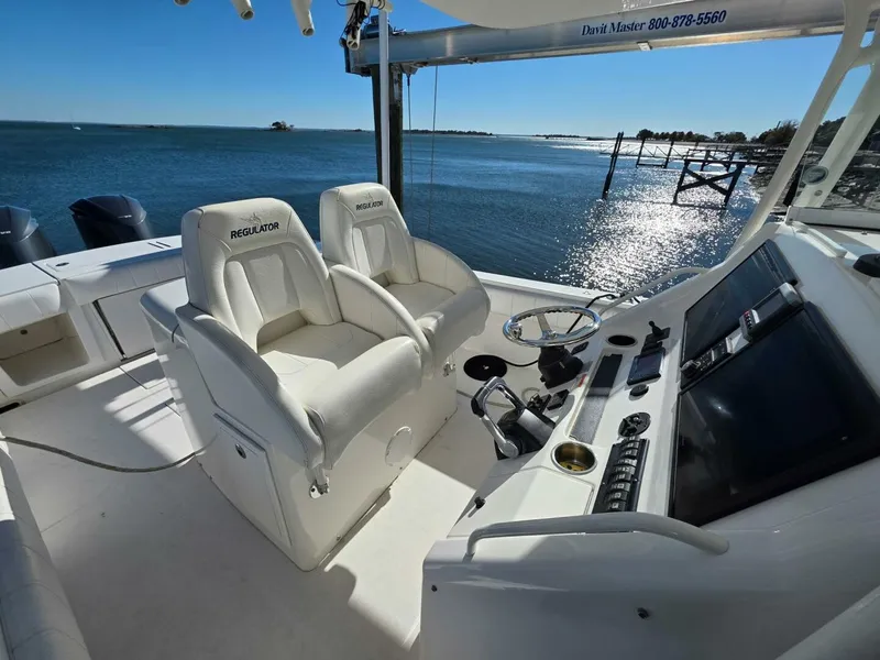 Slide: The Image of Regulator Marine 34 CC 2014 - 5760273