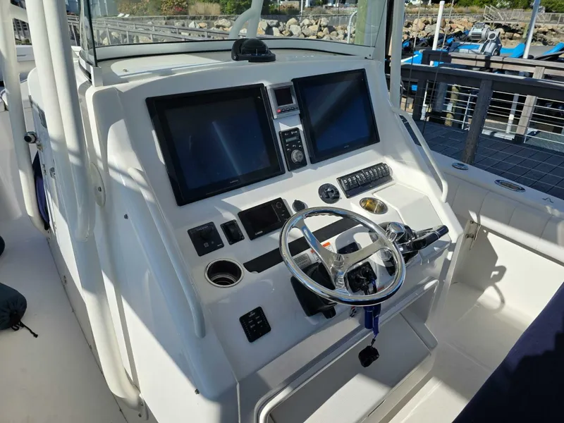 Slide: The Image of Regulator Marine 34 CC 2014 - 5760278