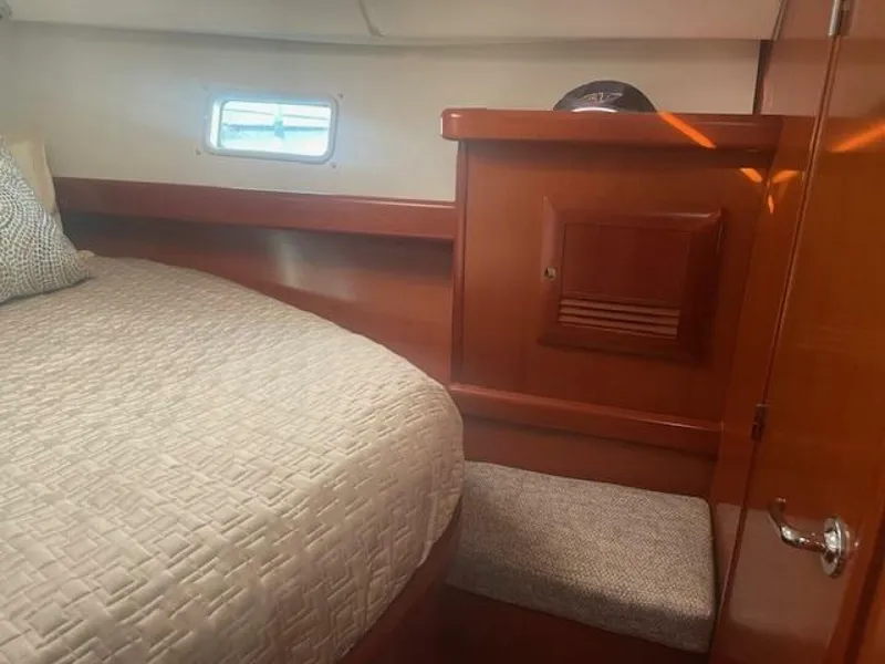 Slide: The Image of Beneteau 423 2006 - 5760457