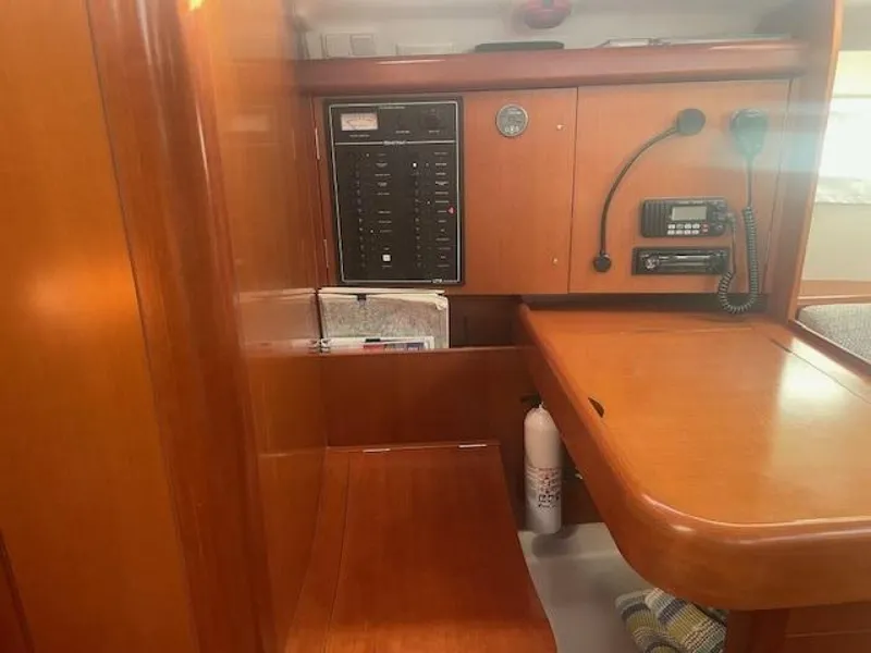 Slide: The Image of Beneteau 423 2006 - 5760459