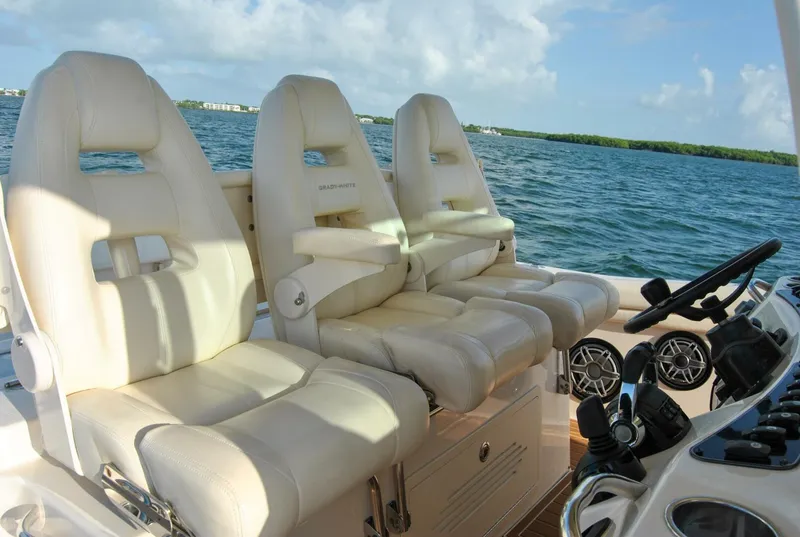 Slide: The Image of Grady-White 37 2018 - 5761606