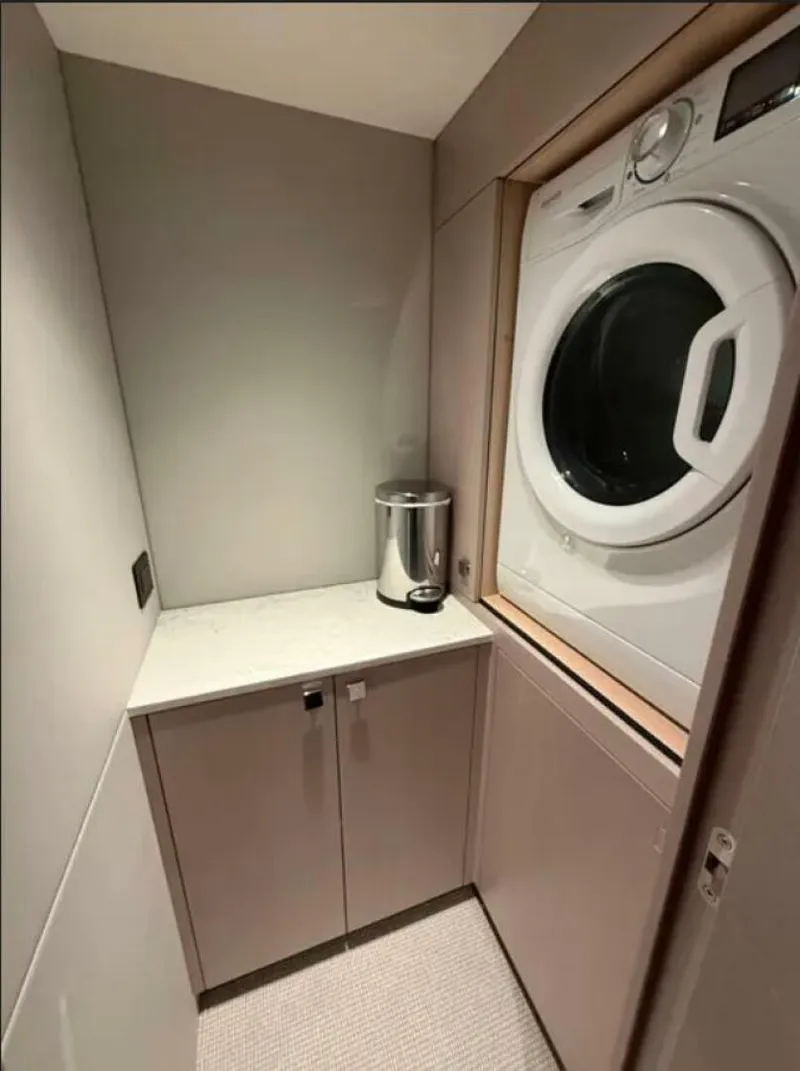 Slide: The Image of Sunseeker 55 Predator 2025 - 5763217