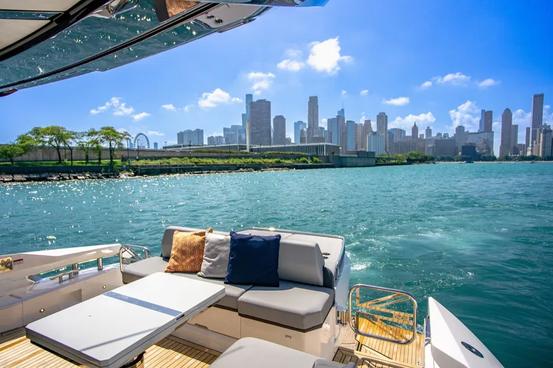 Slide: The Image of Sunseeker 55 Predator 2025 - 7518776