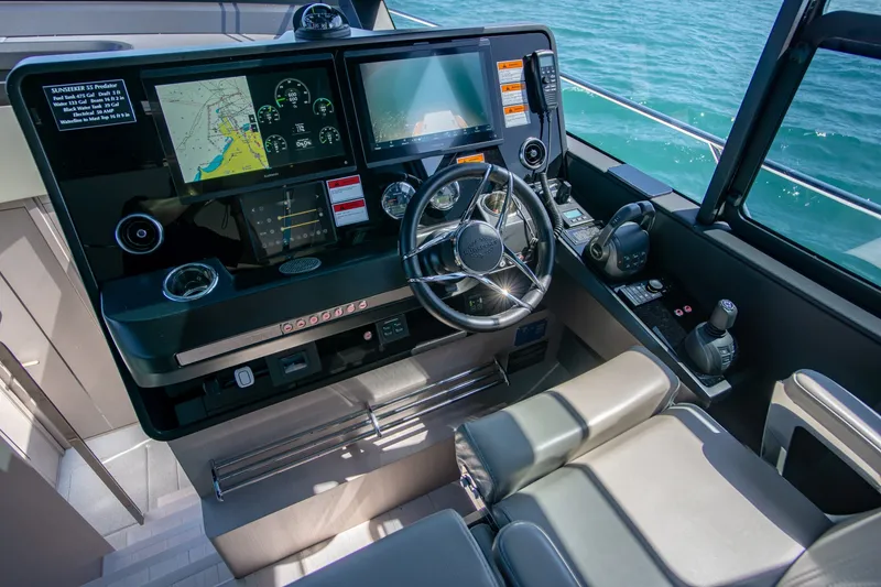 Slide: The Image of Sunseeker 55 Predator 2025 - 7518786