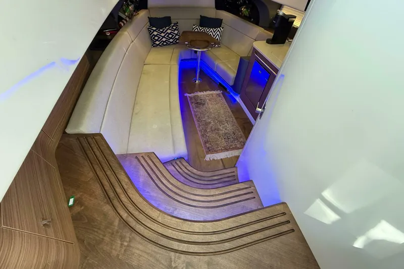 Slide: The Image of Boston Whaler 420 Outrage 2020 - 5770071