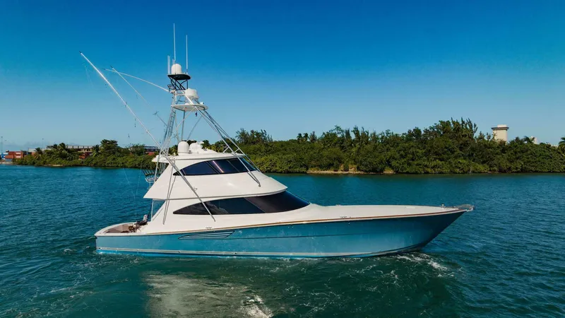 Slide: The Image of Viking 72 Enclosed Bridge 2020 - 5763442