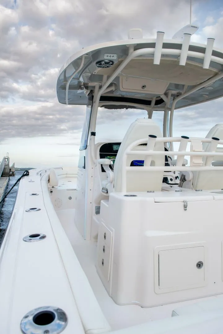 Slide: The Image of Grady-White 30 2020 - 5763518