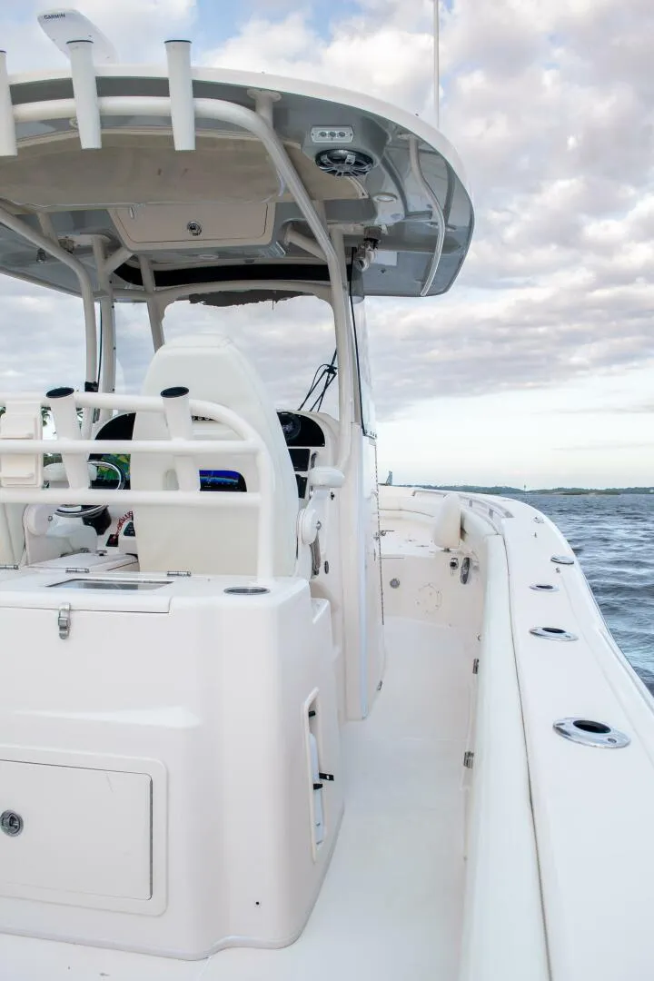 Slide: The Image of Grady-White 30 2020 - 5763519