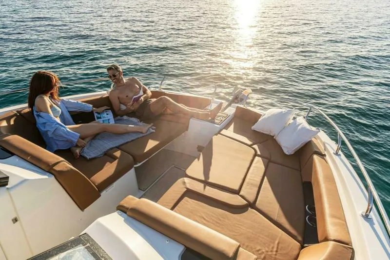 Slide: The Image of Four Winns TH38 2026 - 5763549