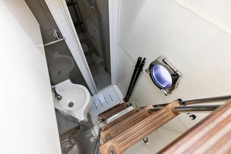 Slide: The Image of Ferretti 800 2018 - 6043726
