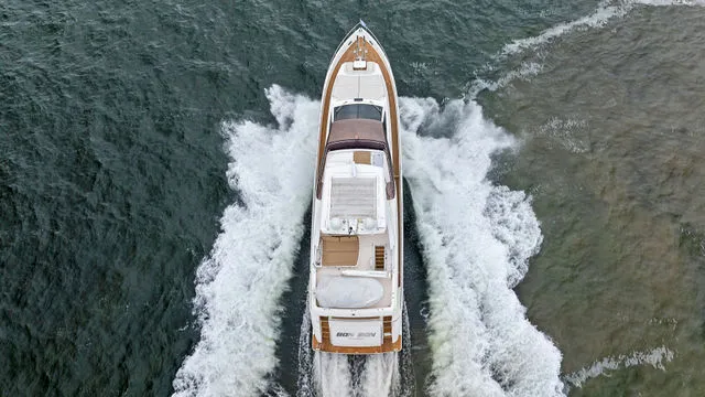 Slide: The Image of Ferretti 800 2018 - 80
